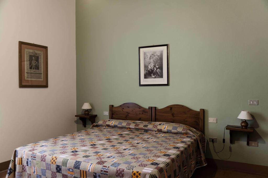 切雷托圭迪Tenuta Di Colle Alberti Agriturismo别墅 客房 照片