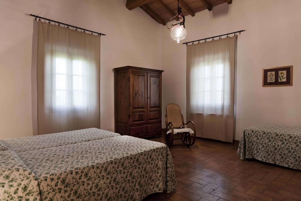 切雷托圭迪Tenuta Di Colle Alberti Agriturismo别墅 客房 照片