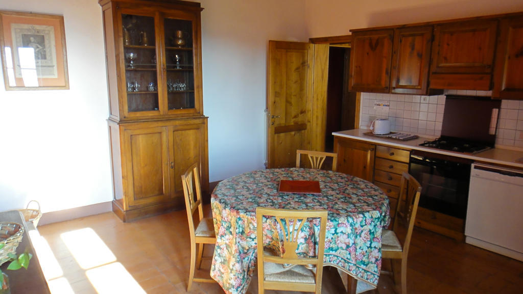 切雷托圭迪Tenuta Di Colle Alberti Agriturismo别墅 客房 照片