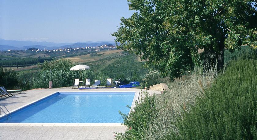 切雷托圭迪Tenuta Di Colle Alberti Agriturismo别墅 外观 照片