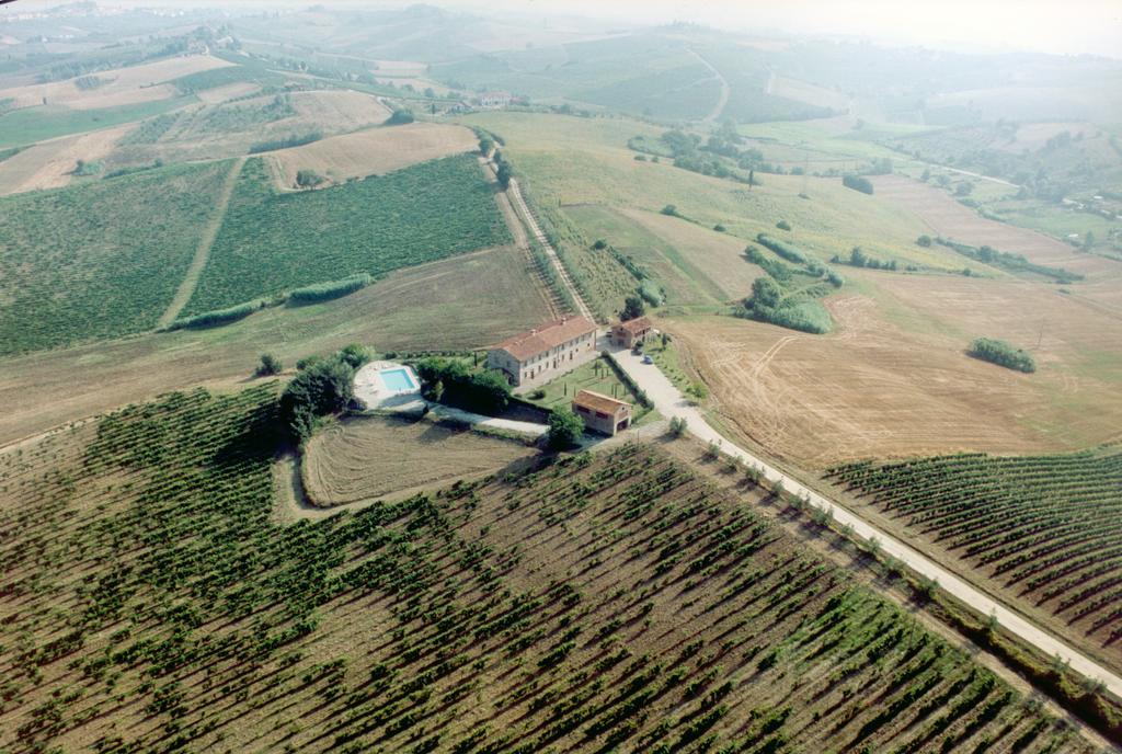 切雷托圭迪Tenuta Di Colle Alberti Agriturismo别墅 外观 照片